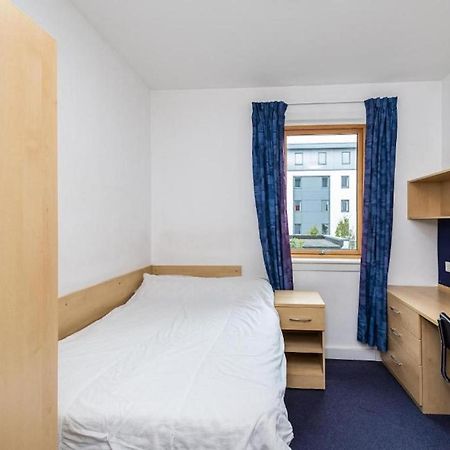 En Suite Rooms, Gillingham - Sk Zewnętrze zdjęcie